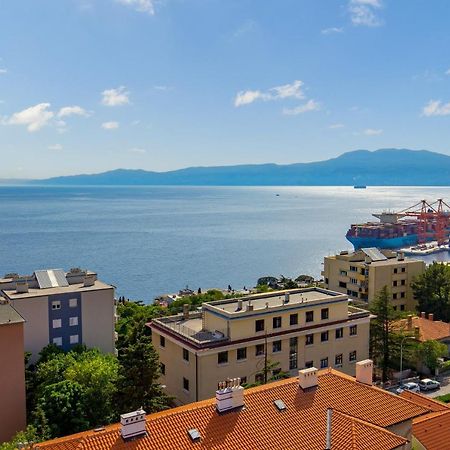 Apartment Beverly Rijeka Exteriör bild