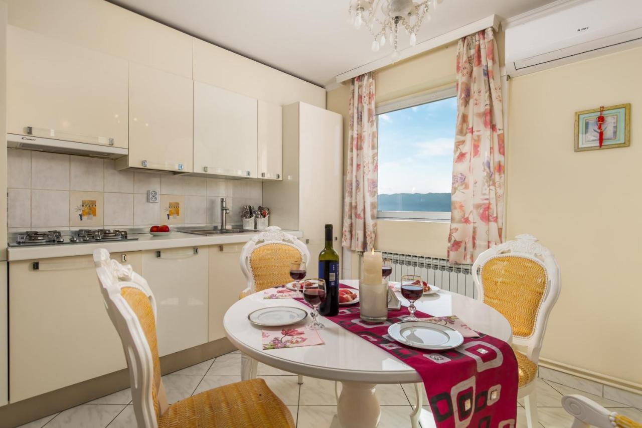 Apartment Beverly Rijeka Exteriör bild