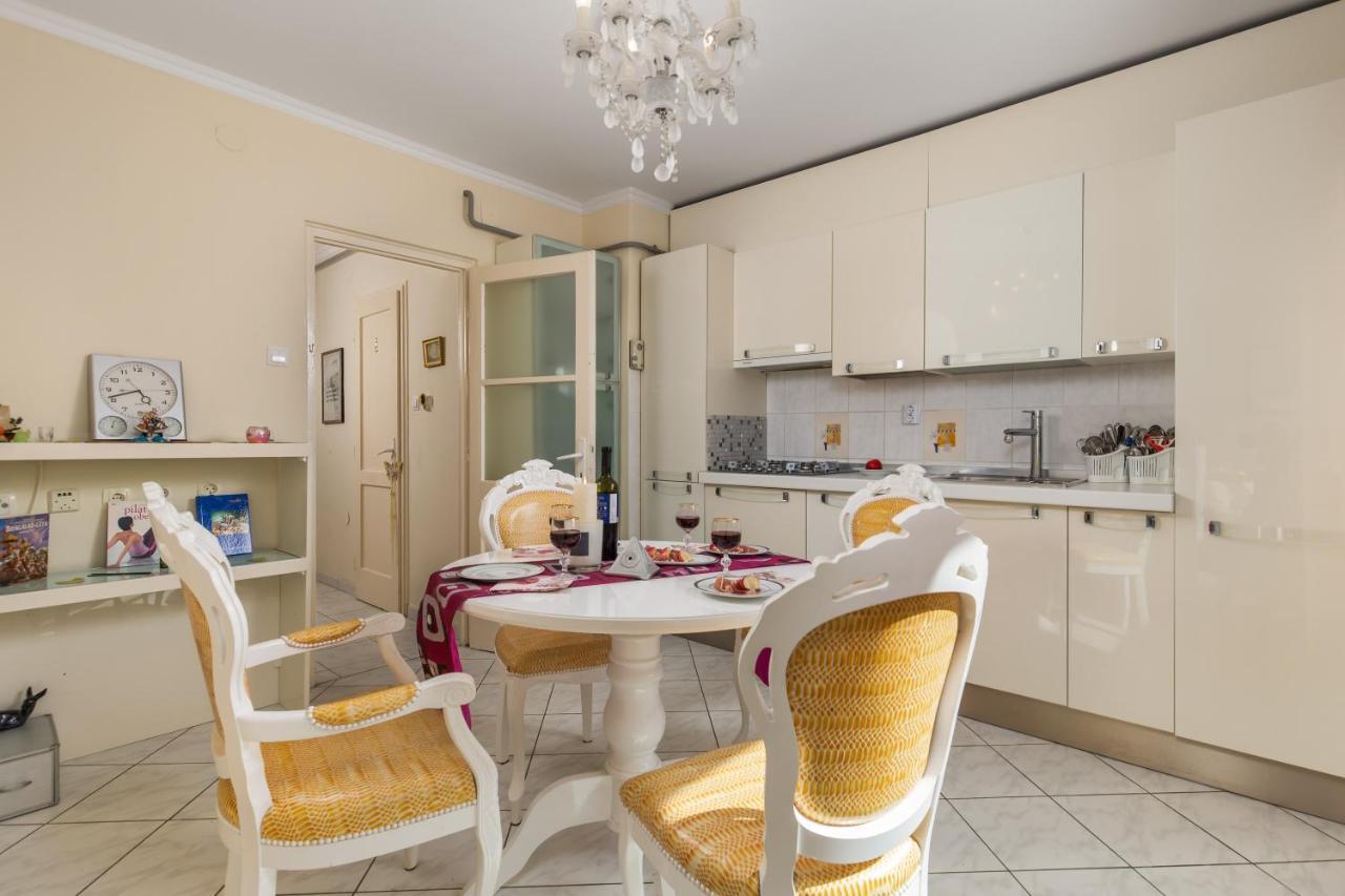 Apartment Beverly Rijeka Exteriör bild